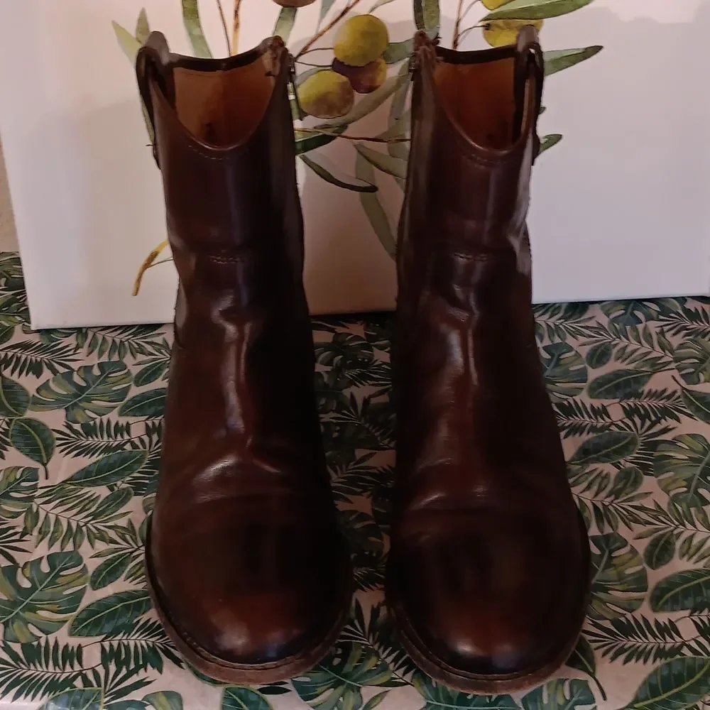 FRYE Melissa Button Front Boots. Country. Coastal Cowgirl. Equestrian